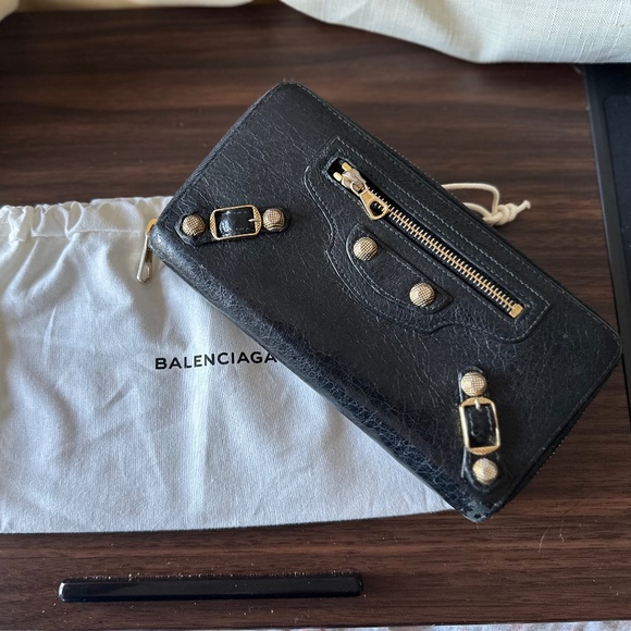 Balenciaga Black Leather Zip-Around Wallet - Picture 1 of 10